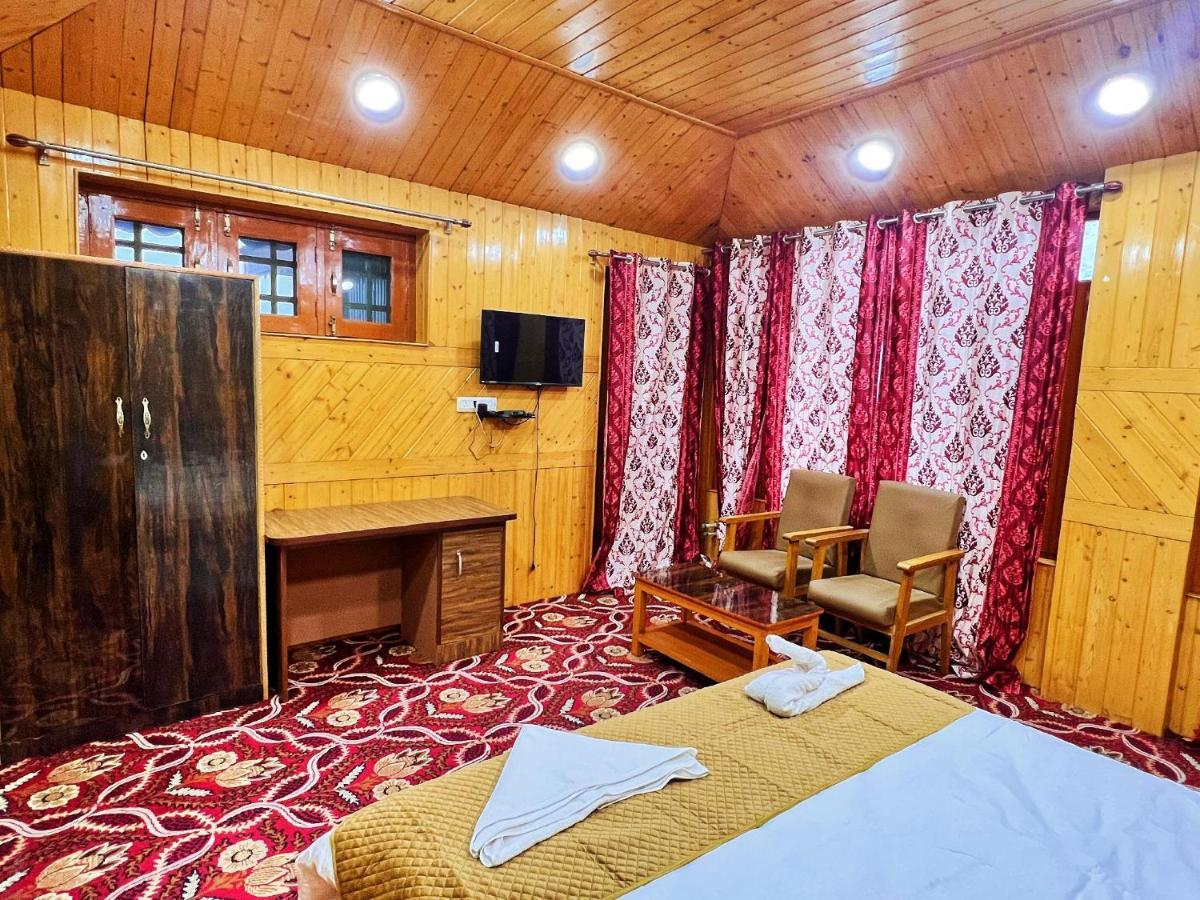 Roseline Inn Srinagar  Ngoại thất bức ảnh