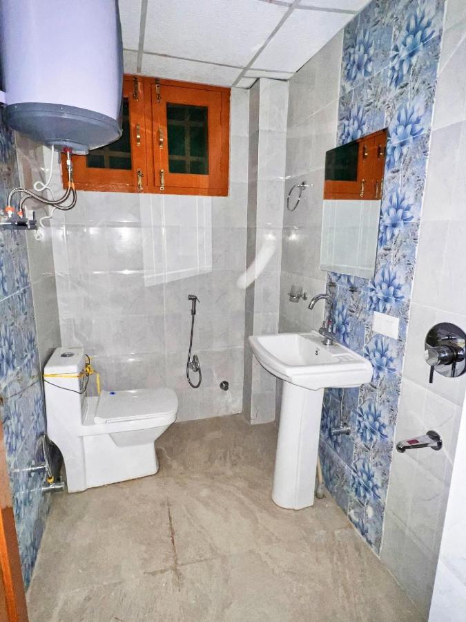 Roseline Inn Srinagar  Ngoại thất bức ảnh