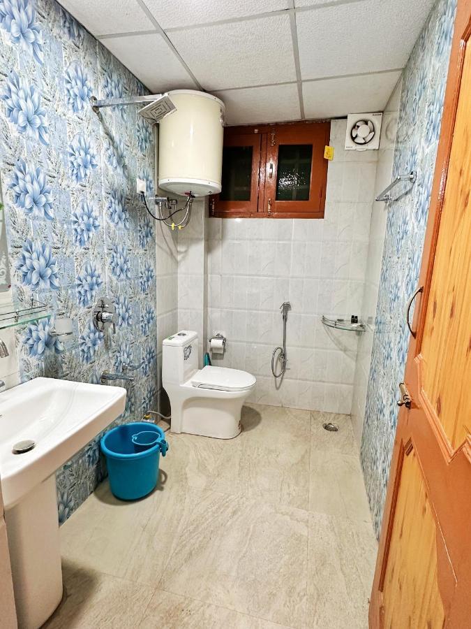 Roseline Inn Srinagar  Ngoại thất bức ảnh