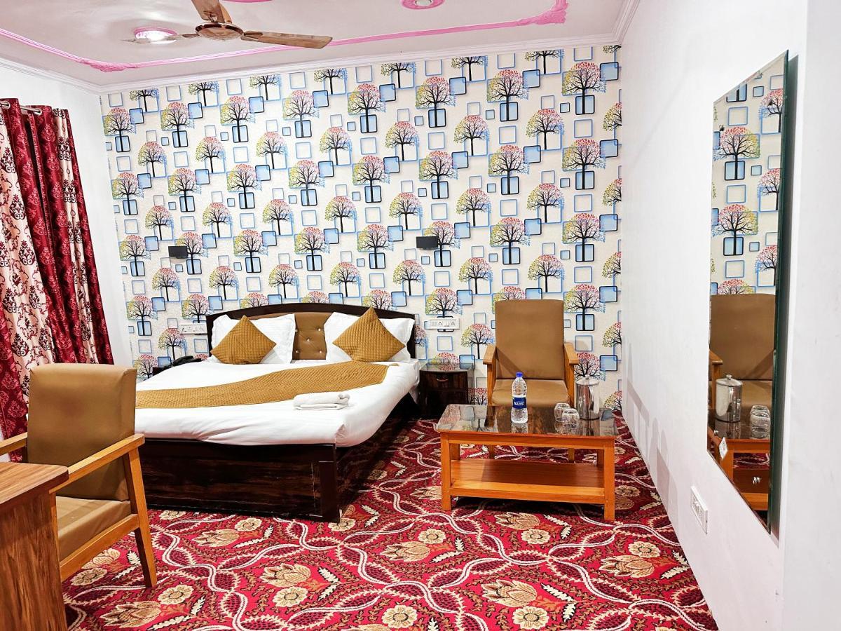 Roseline Inn Srinagar  Ngoại thất bức ảnh