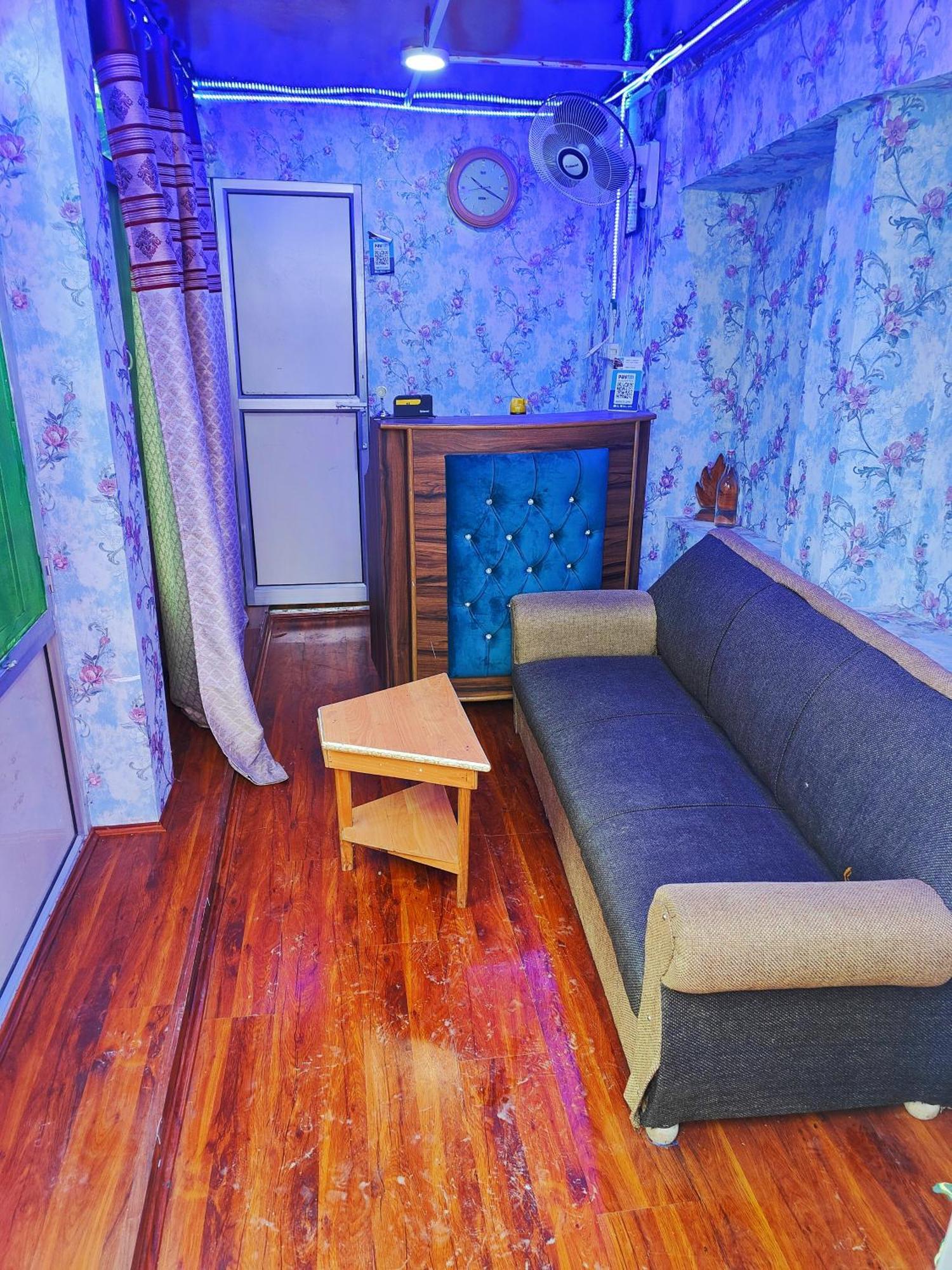 Roseline Inn Srinagar  Ngoại thất bức ảnh