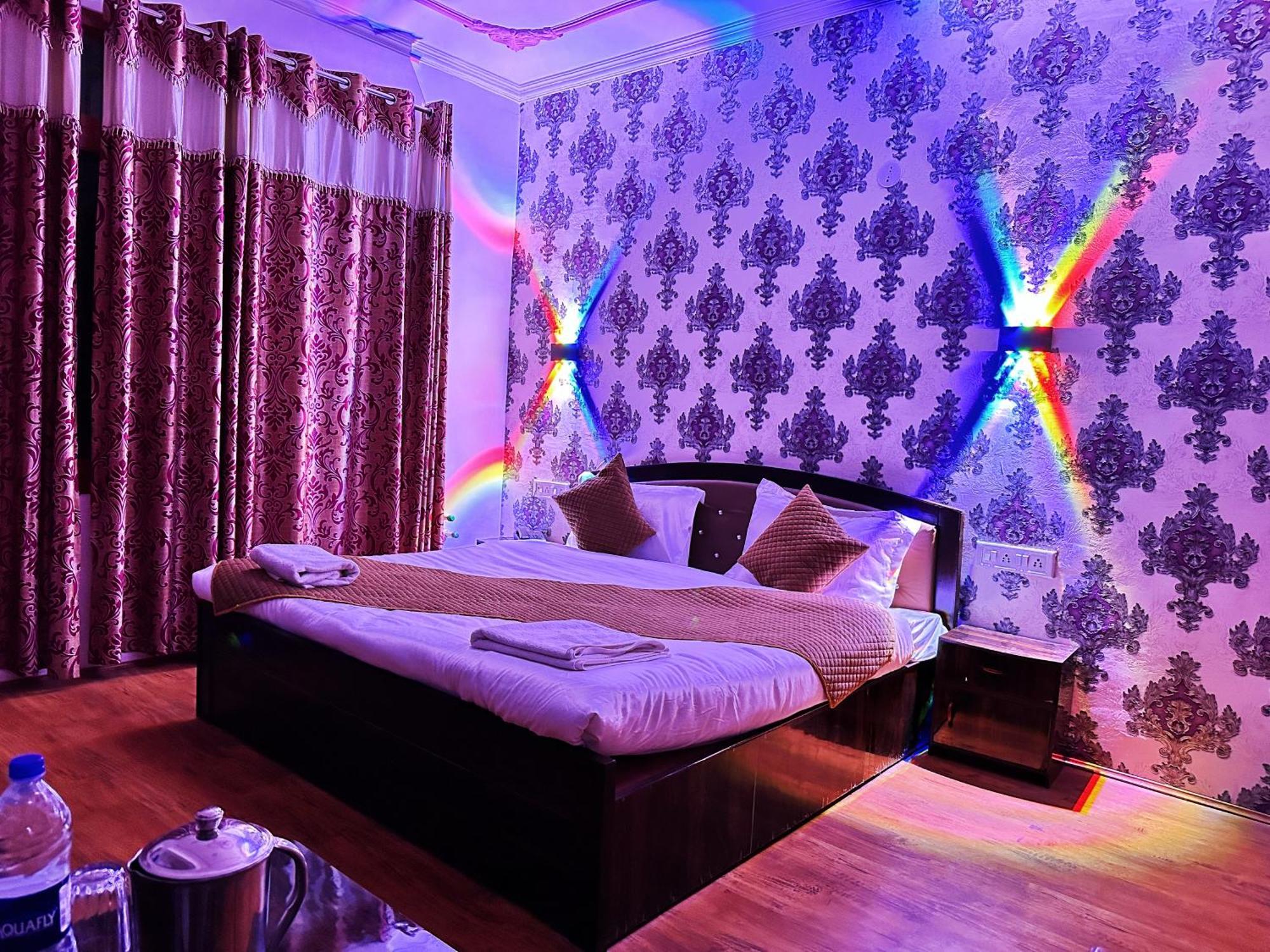 Roseline Inn Srinagar  Ngoại thất bức ảnh